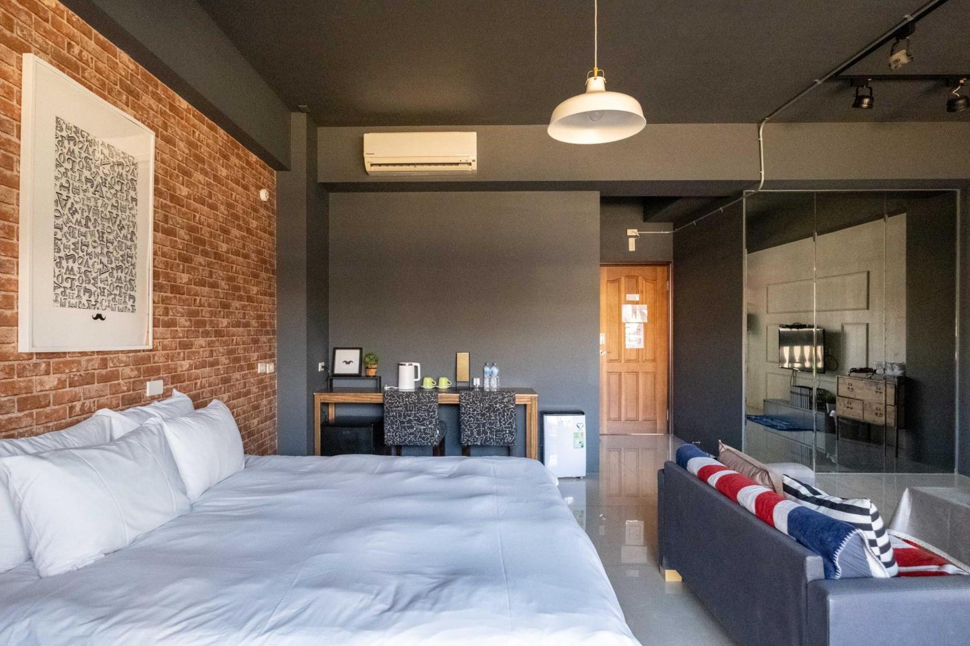 Huzi Room Tainan Exterior foto