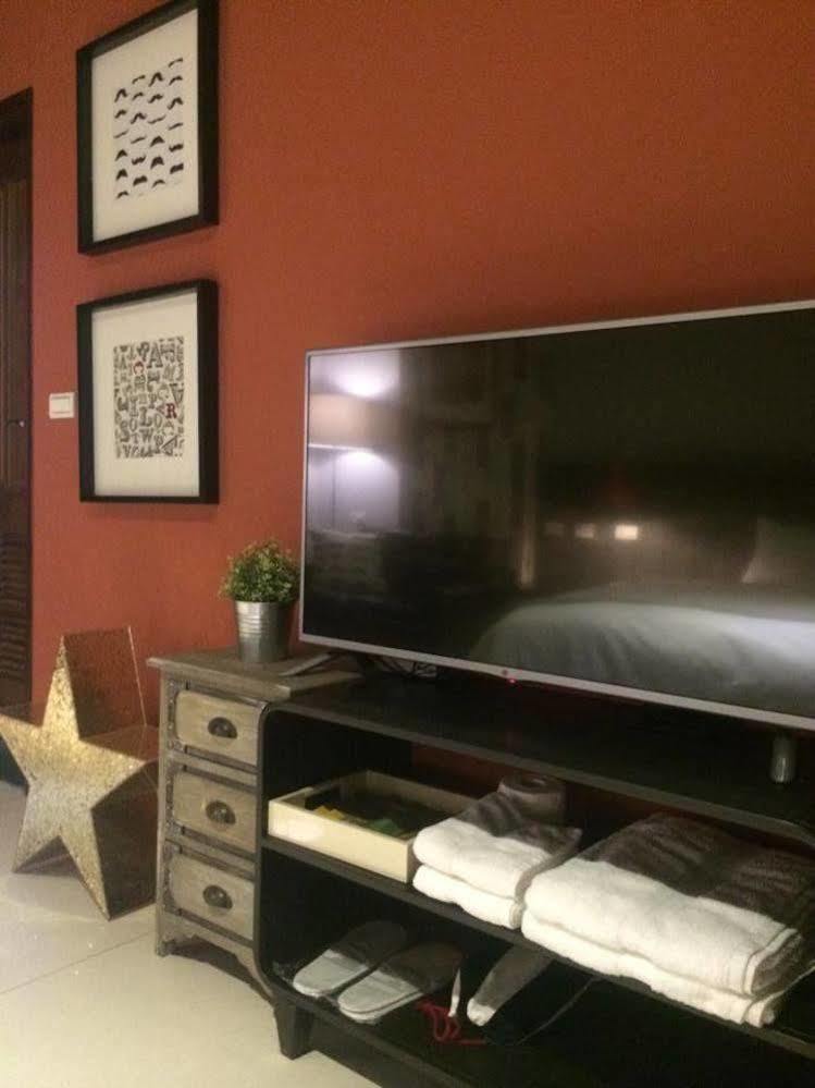 Huzi Room Tainan Exterior foto