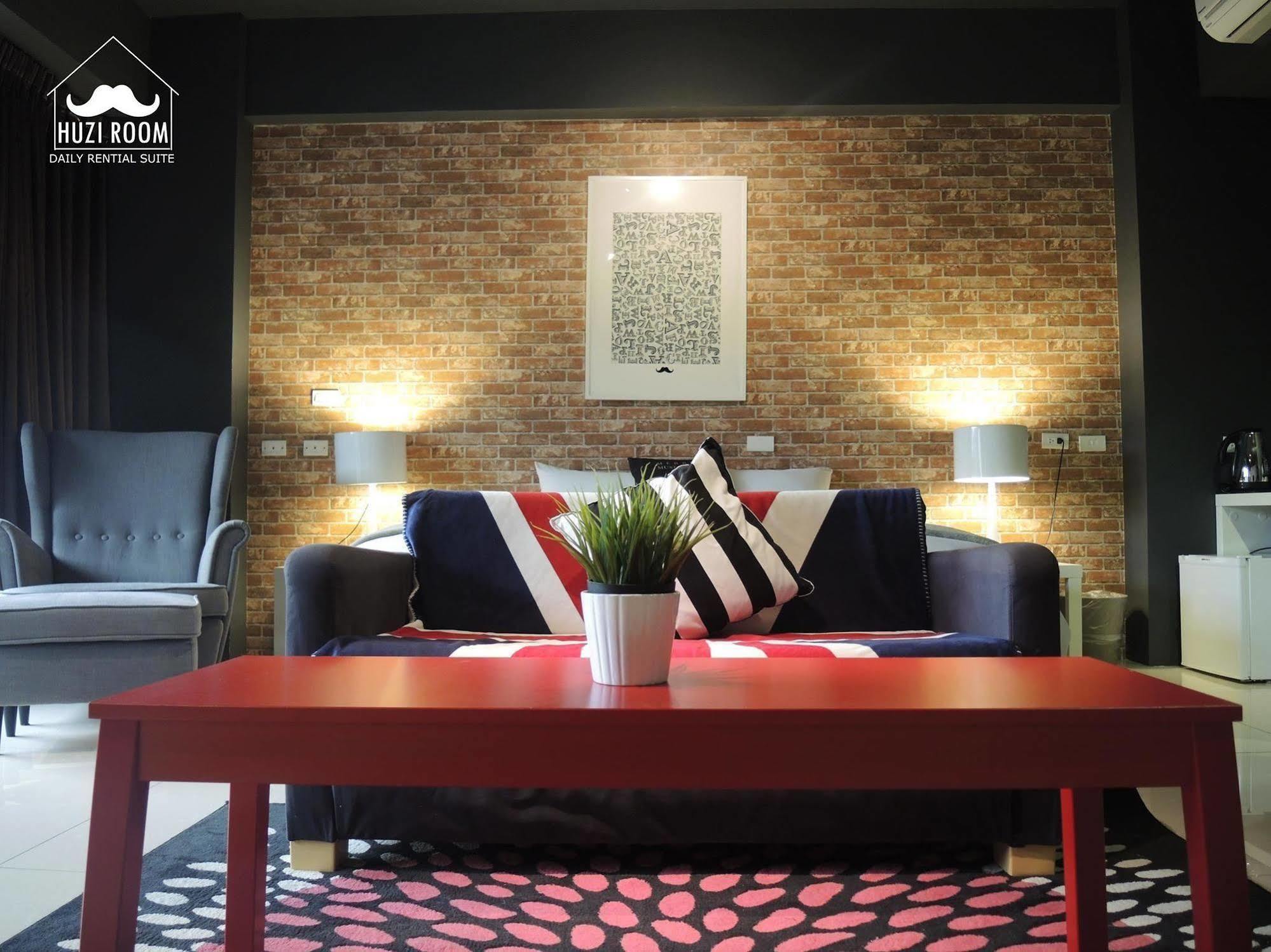 Huzi Room Tainan Exterior foto