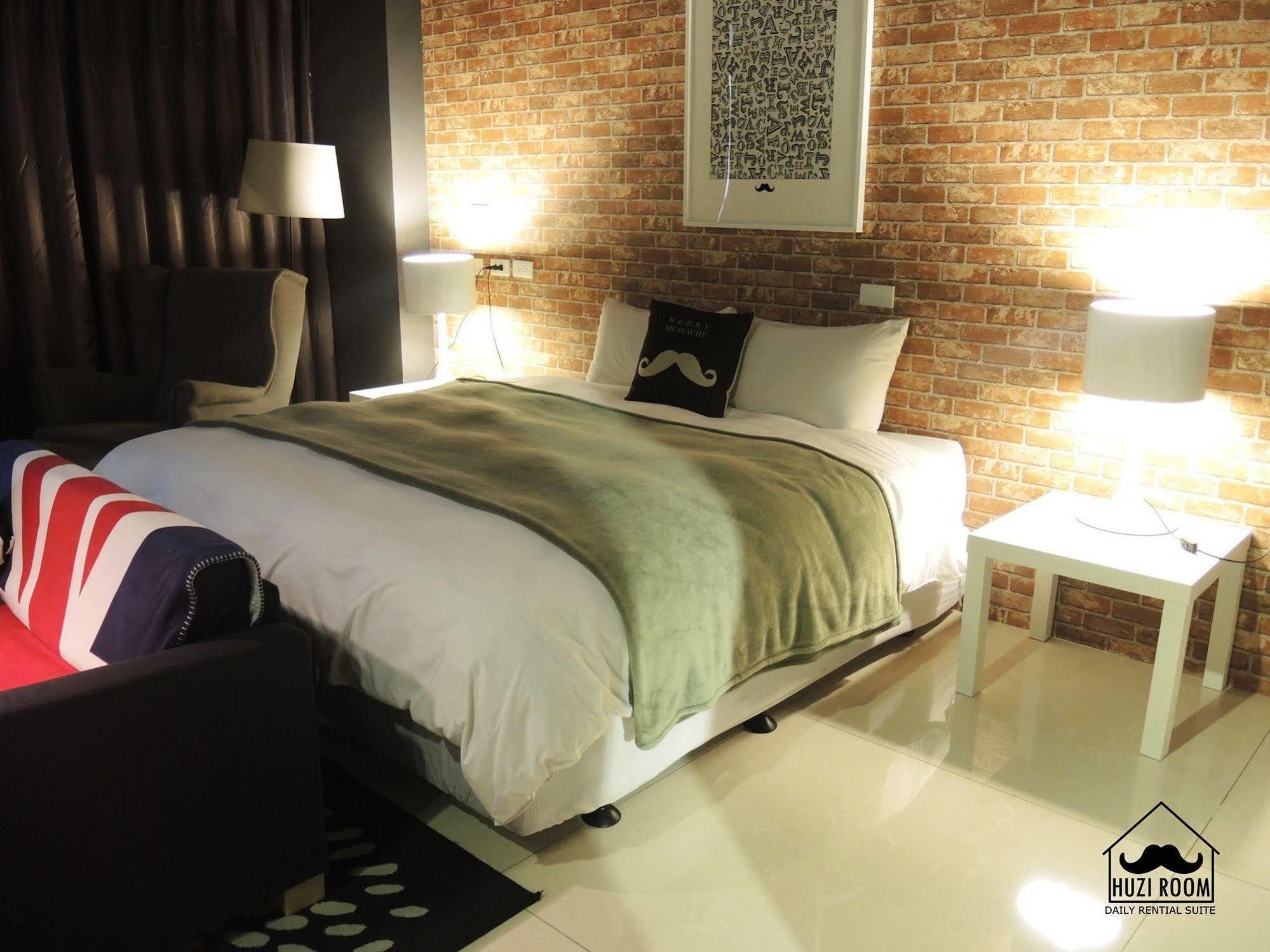 Huzi Room Tainan Exterior foto